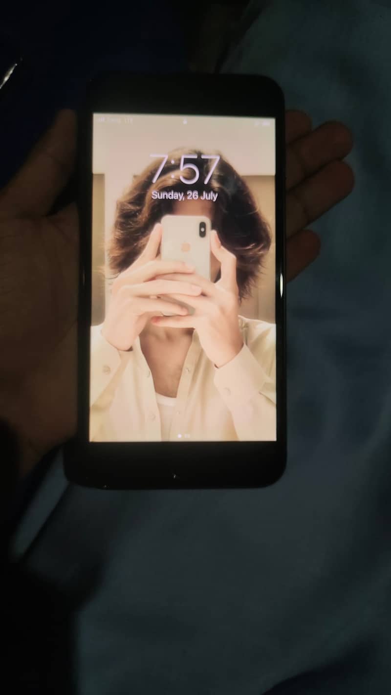 Apple iPhone 7 Plus 5