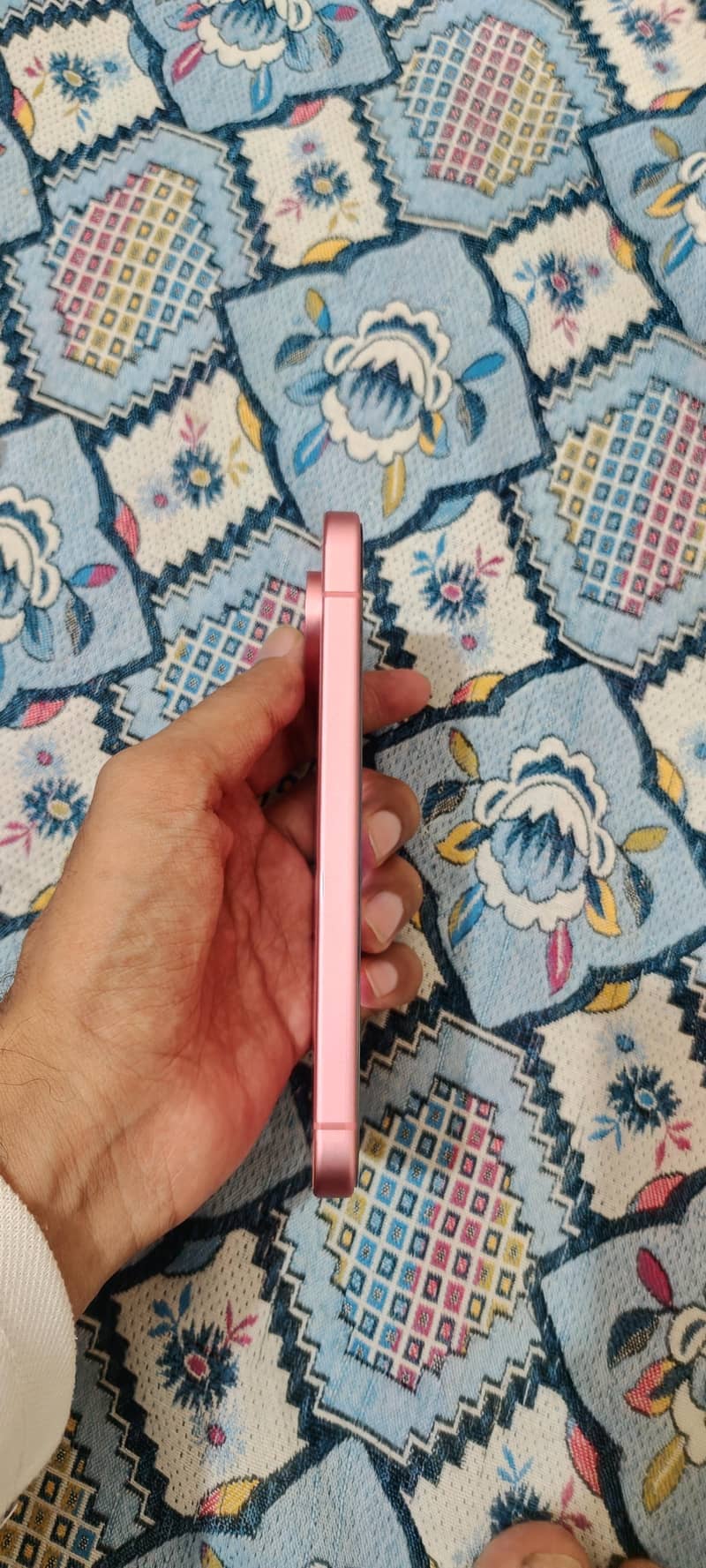 Google Pixel 9 4