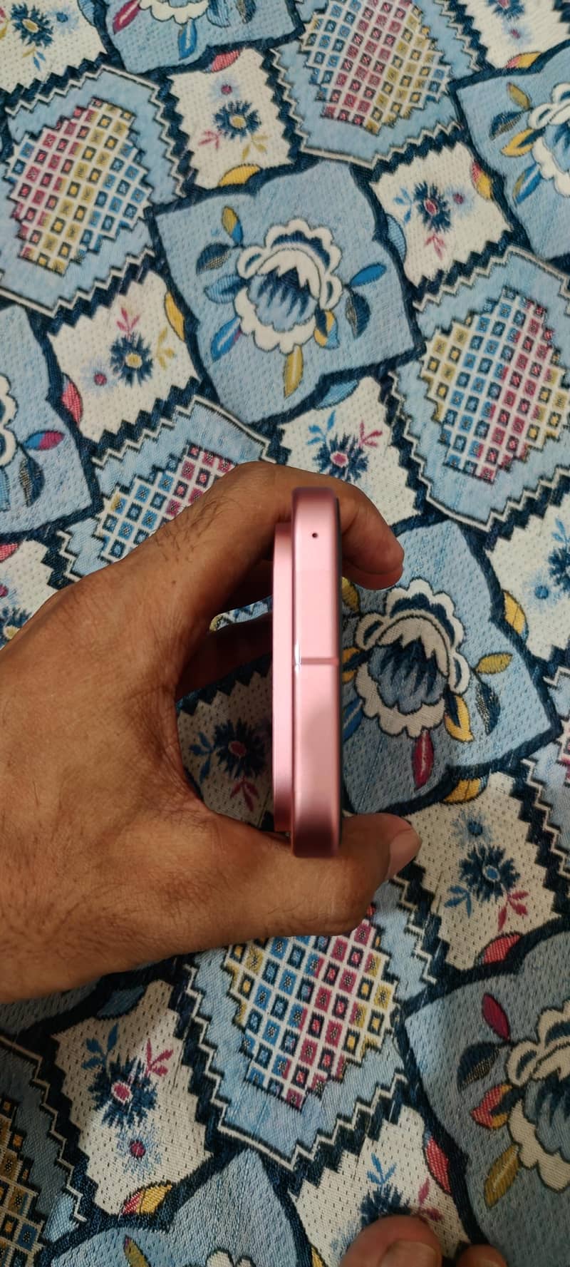 Google Pixel 9 5