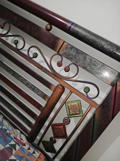 Queen Size Iron Bed with Foam Mattress for Sale