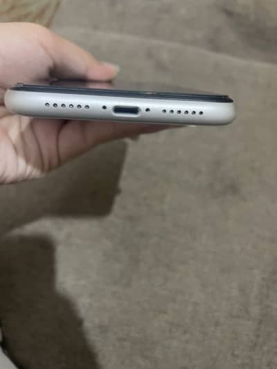 Iphone 11 white lush condition!