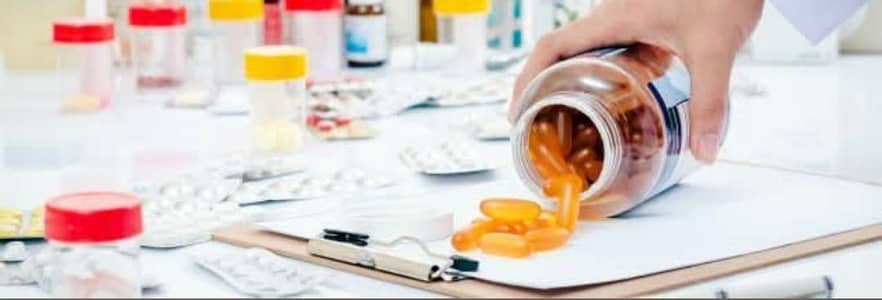 Pharm. D tutor available, also covering chemistry and biology
