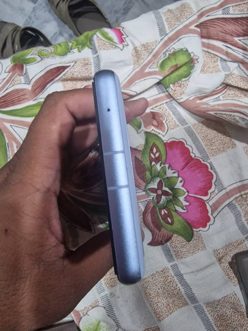 Google Pixel 7a 3