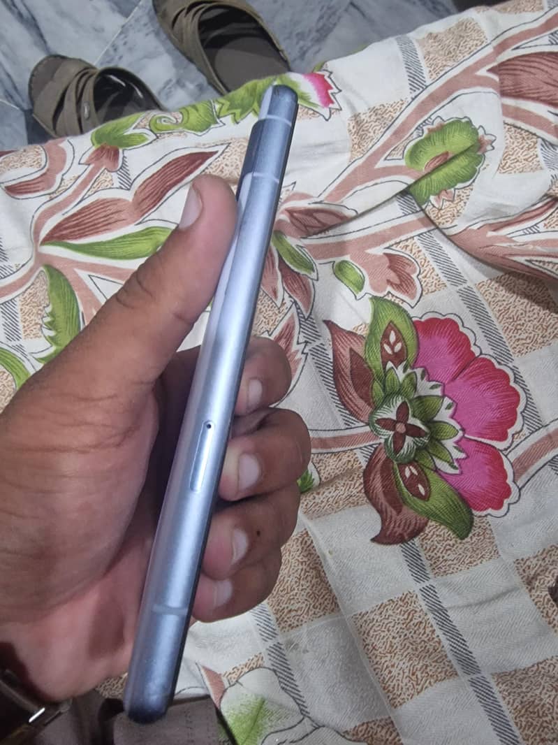 Google Pixel 7a 4