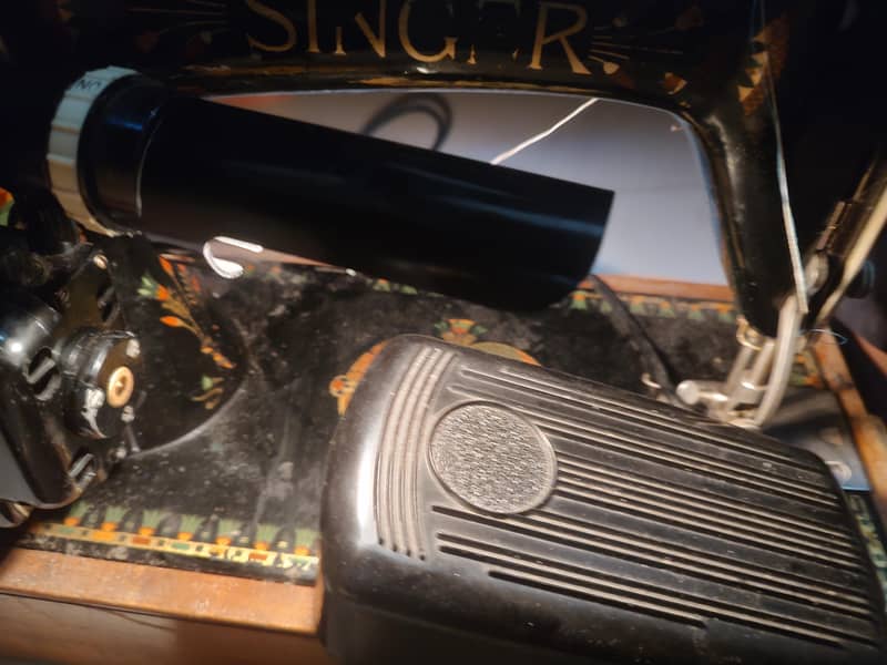 Singer sewing machine 2