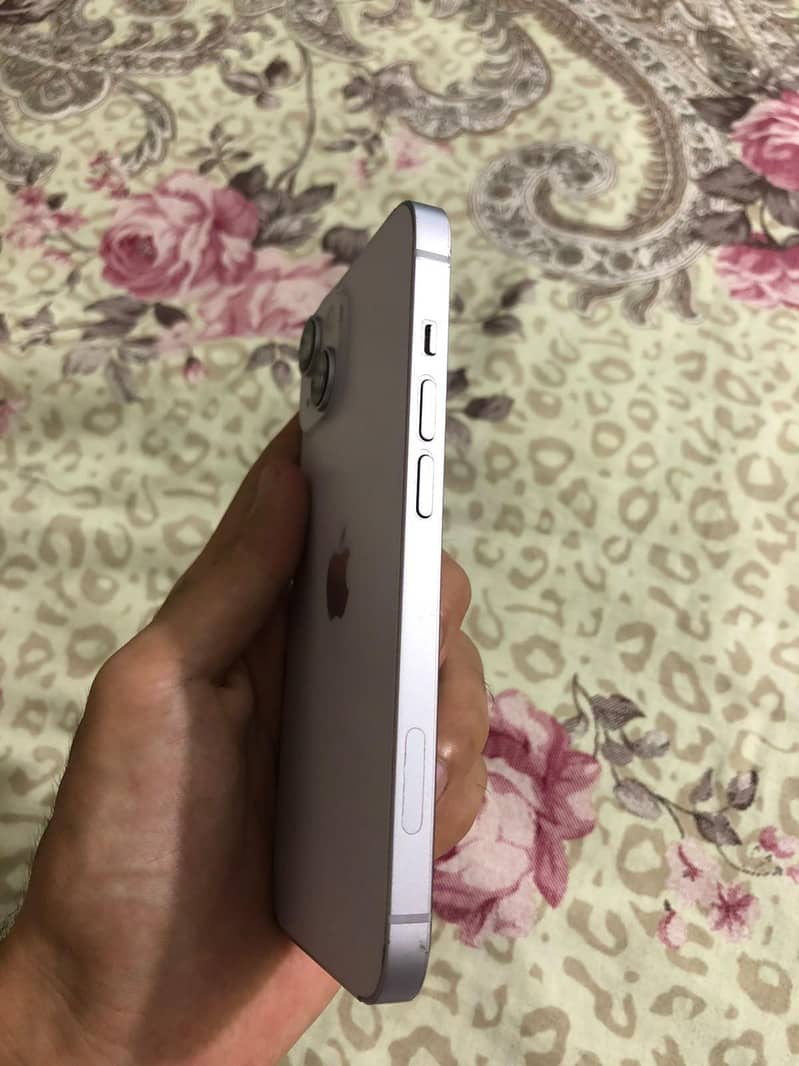 Apple iPhone 14 5