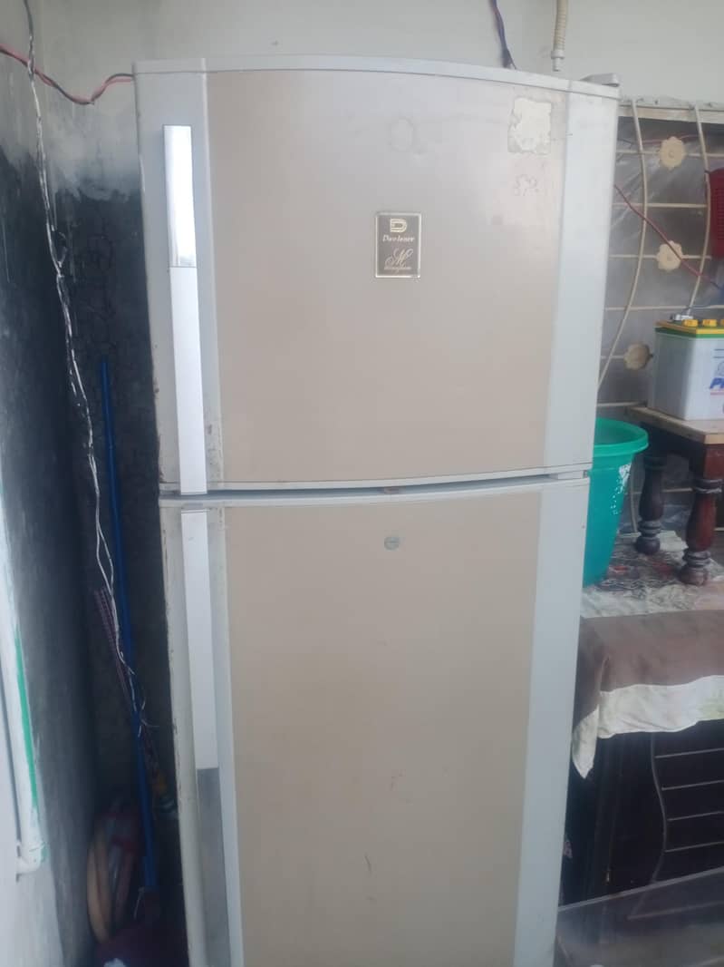 Dawlance Medium Fridge 0