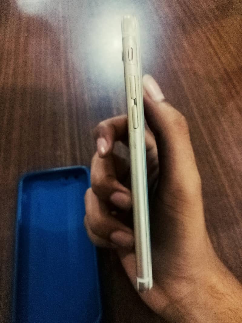 Apple iPhone 6 3