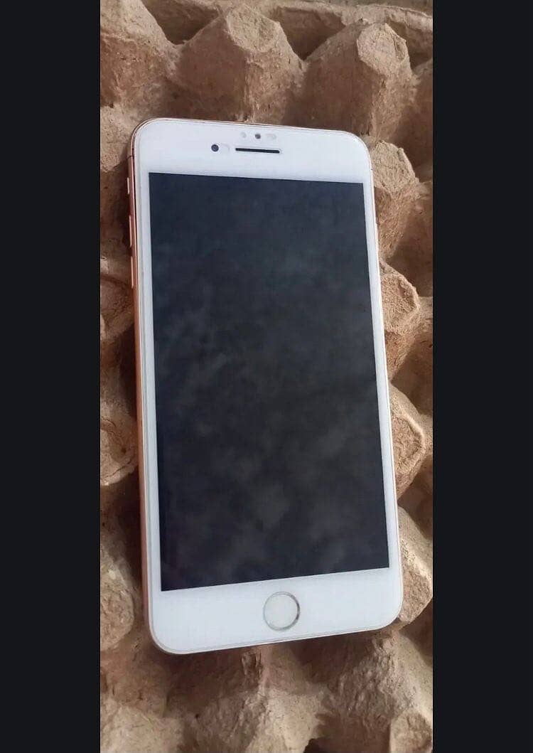 Apple iPhone 8 Plus 0