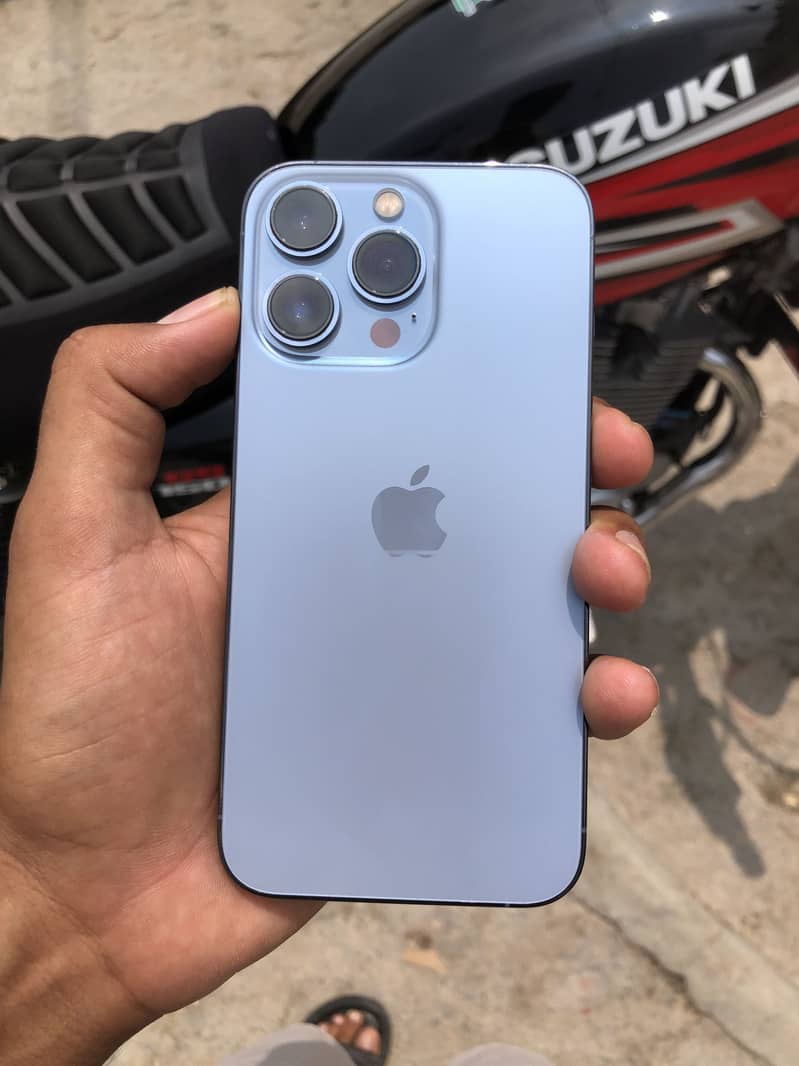 Apple iPhone 13 Pro 0