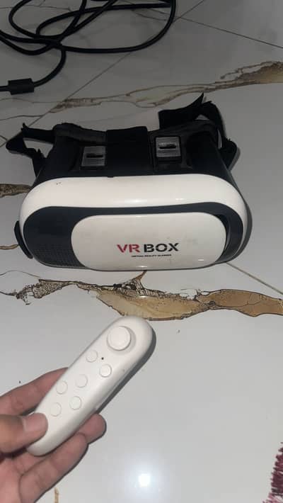 VR box which can be connect with phone