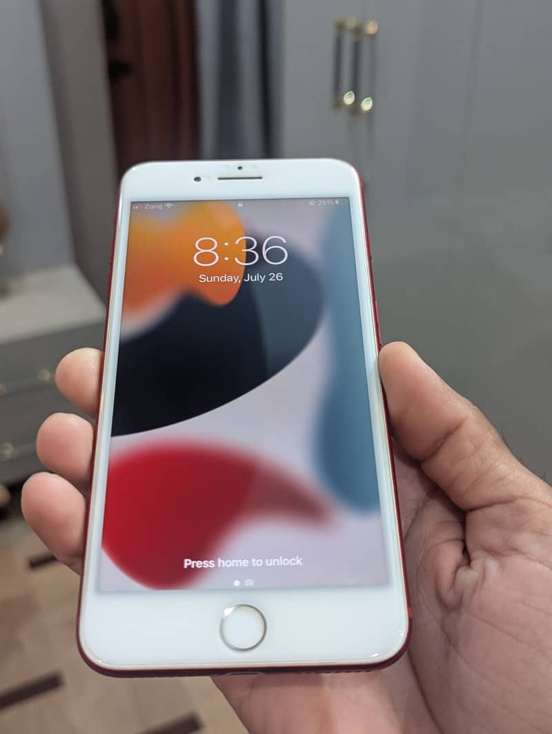Apple iPhone 7 Plus 0