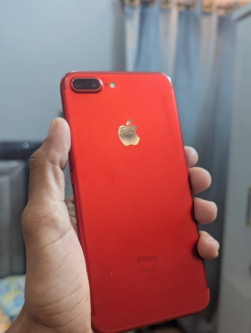 Apple iPhone 7 Plus 6