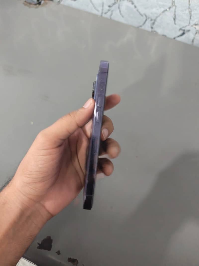 Apple iPhone 14 Pro 1