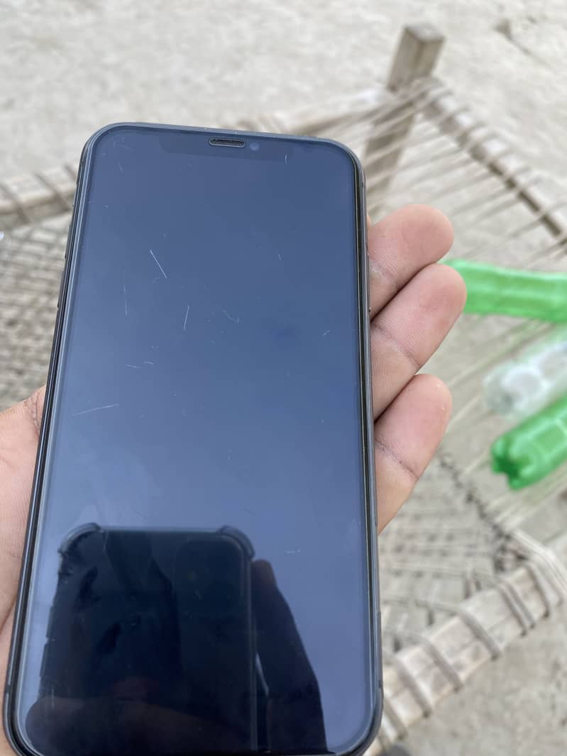 Apple iPhone 11 6