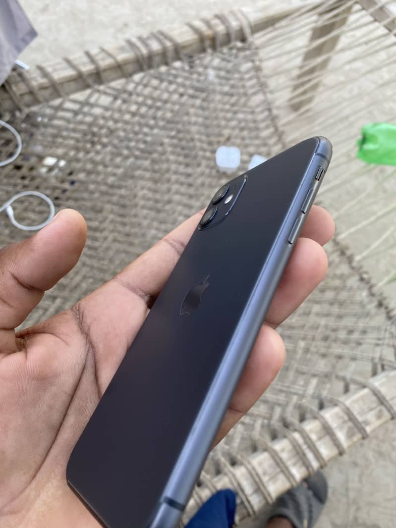 Apple iPhone 11 8