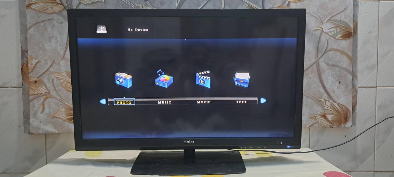 32" LED 0