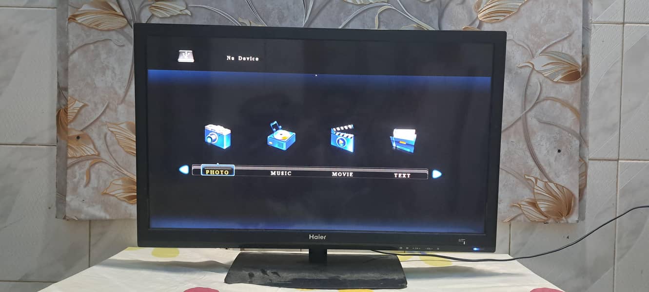 32" LED 2