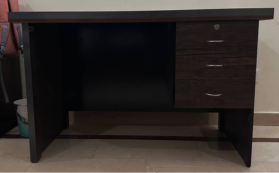 Computer Table 1
