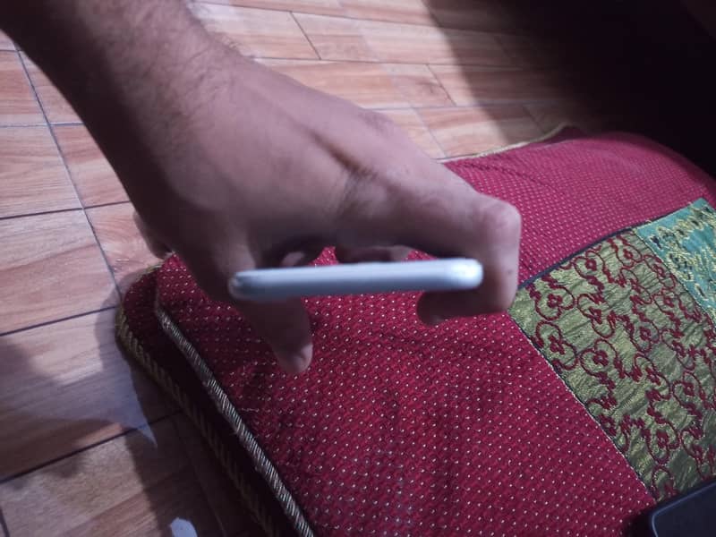 Apple iPhone 7 1