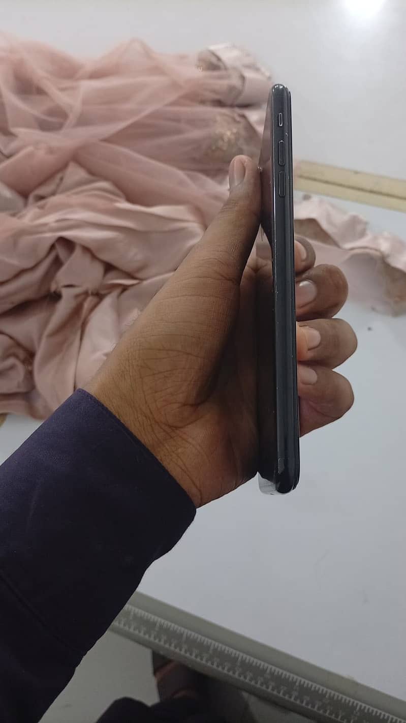 Apple iPhone 7 Plus 1