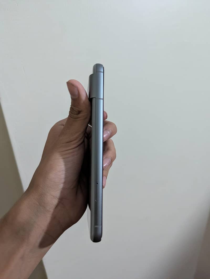 Google Pixel 8 5