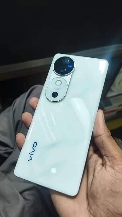 Vivo V40 sale xchne good device