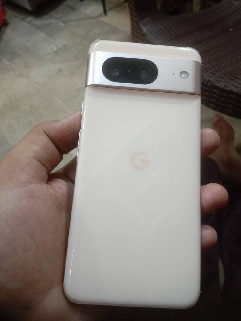 Google Pixel 8 1