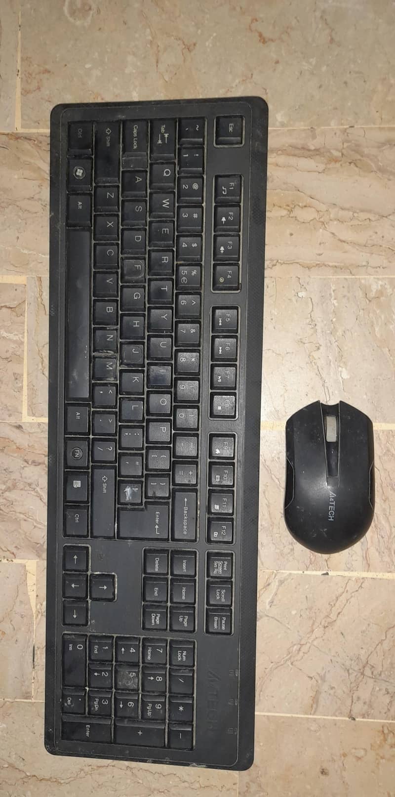 A4tech wireless keyboard & Mouse 0