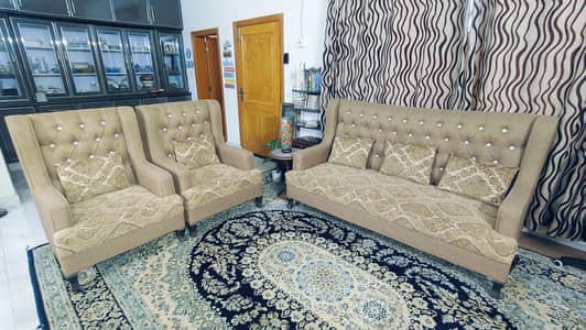5-Seater Sofa Set in 10/10 condition for sale