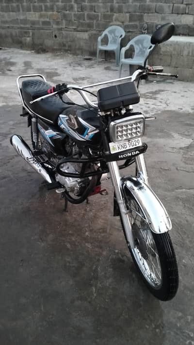 United 125 2019