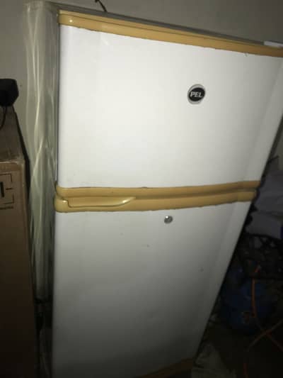 USED PEL FRIDGE FOR SALE IN KARACHI-GOOD CONDITION