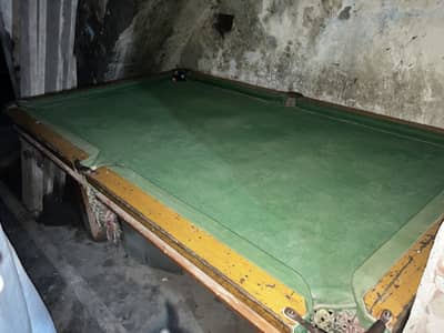 Two snooker tables and one badawa game