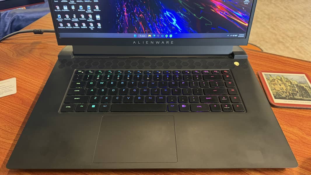 Alienware m17 R7 3
