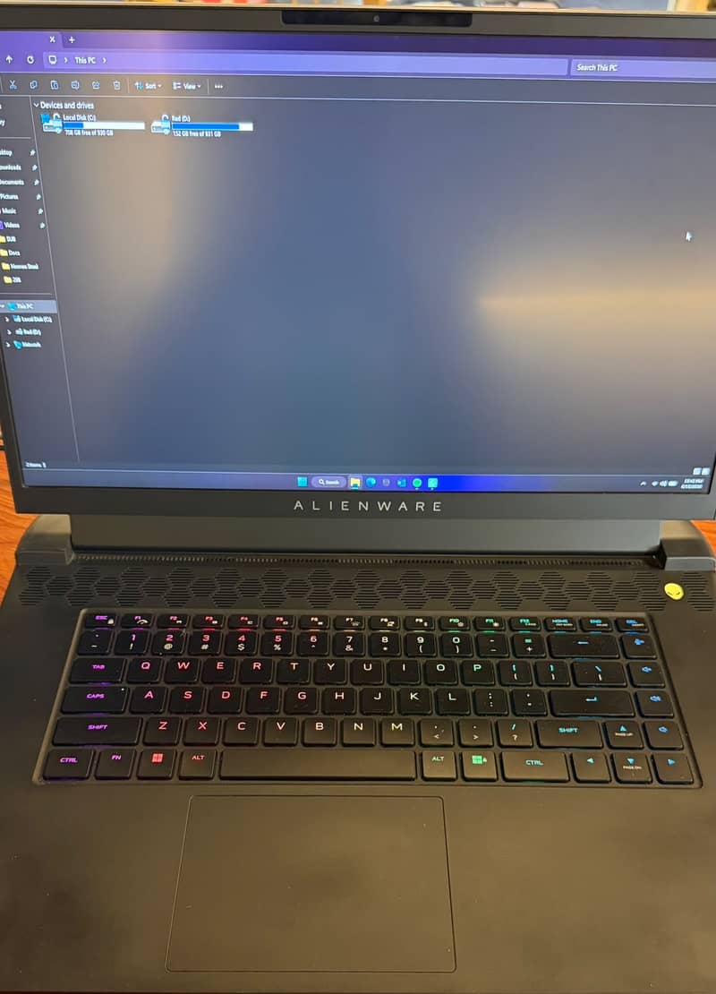 Alienware m17 R7 5