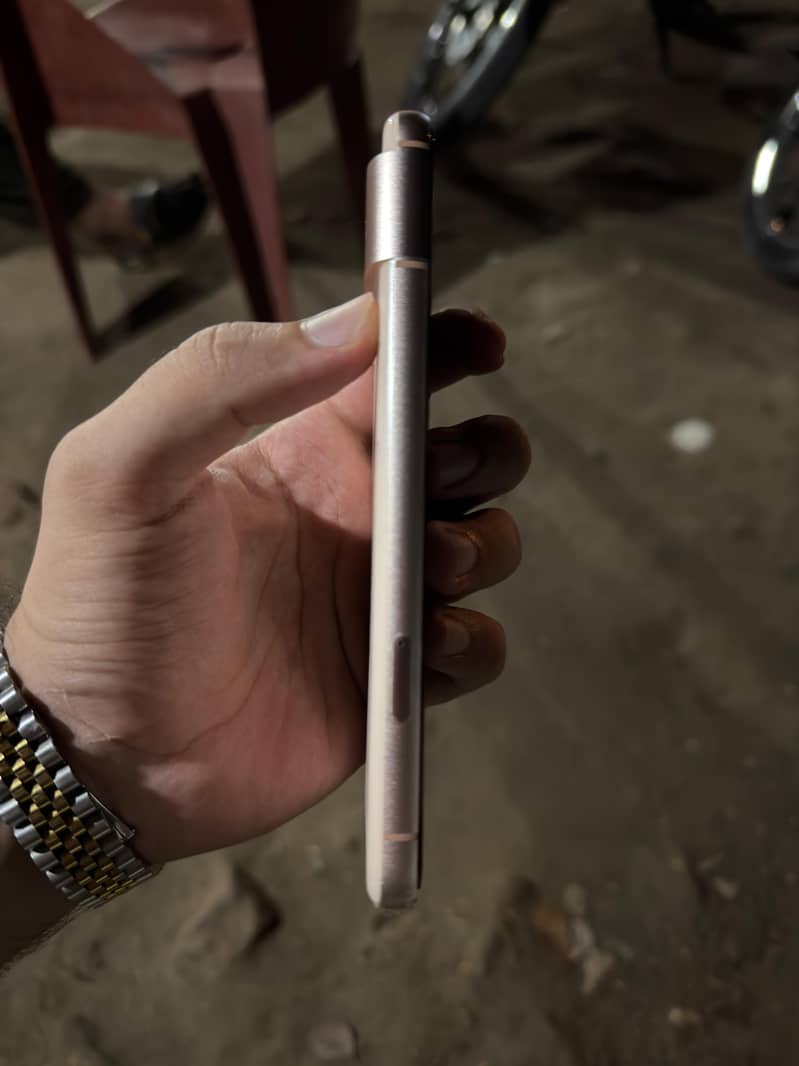 Google Pixel 8 3