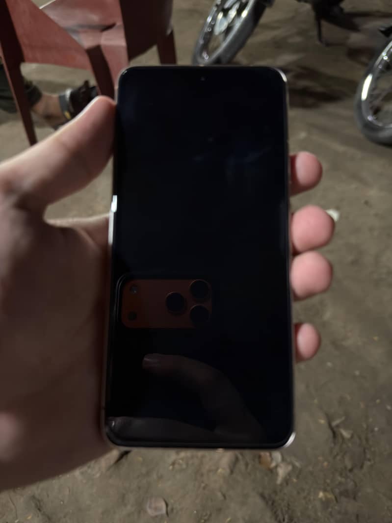 Google Pixel 8 4