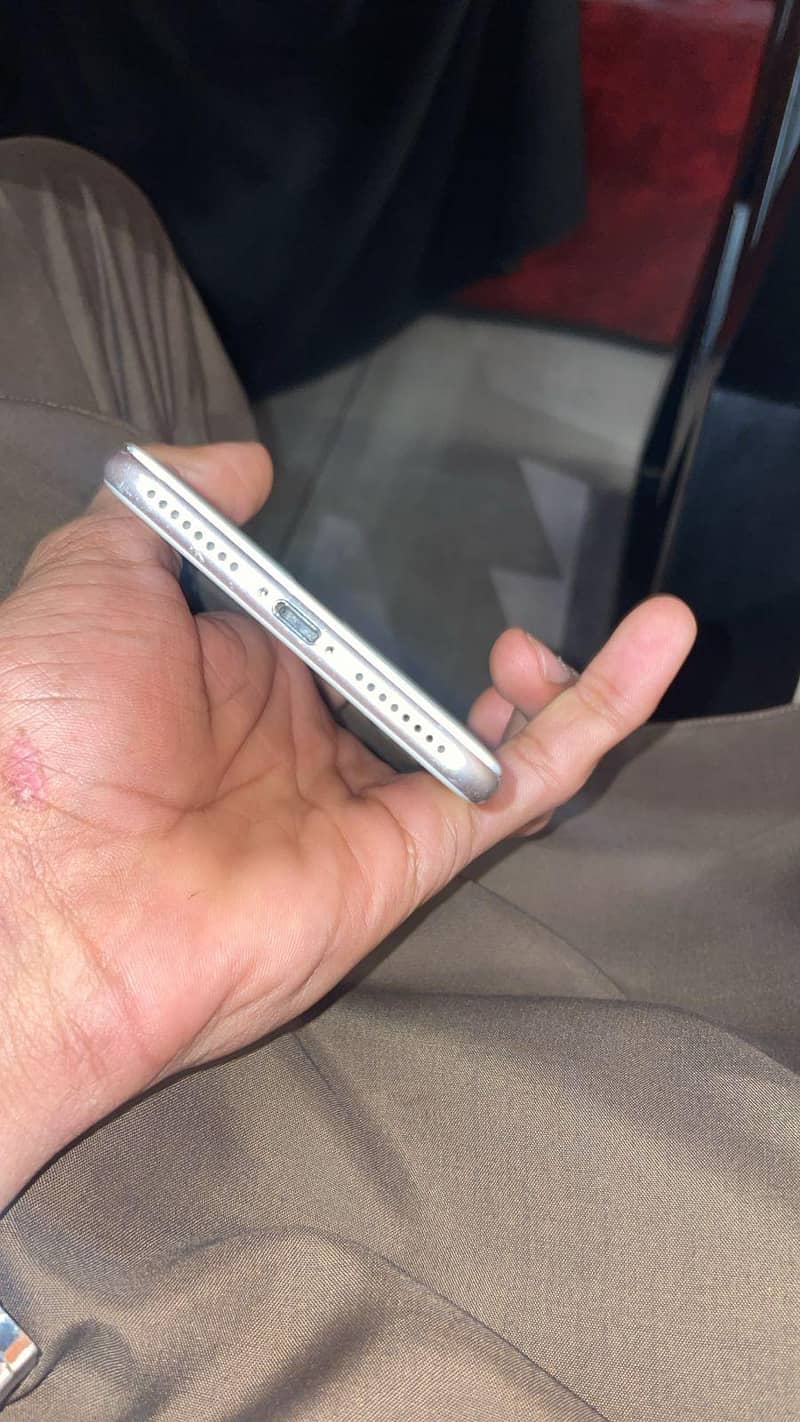 Apple iPhone 7 Plus 2