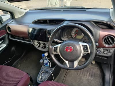 Toyota Vitz 2015