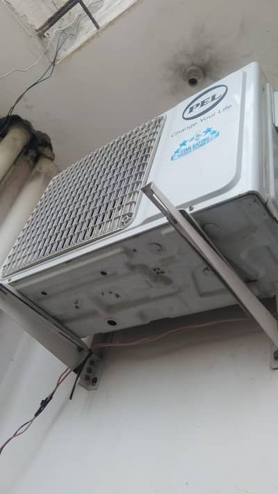 Pel split AC excellent condition