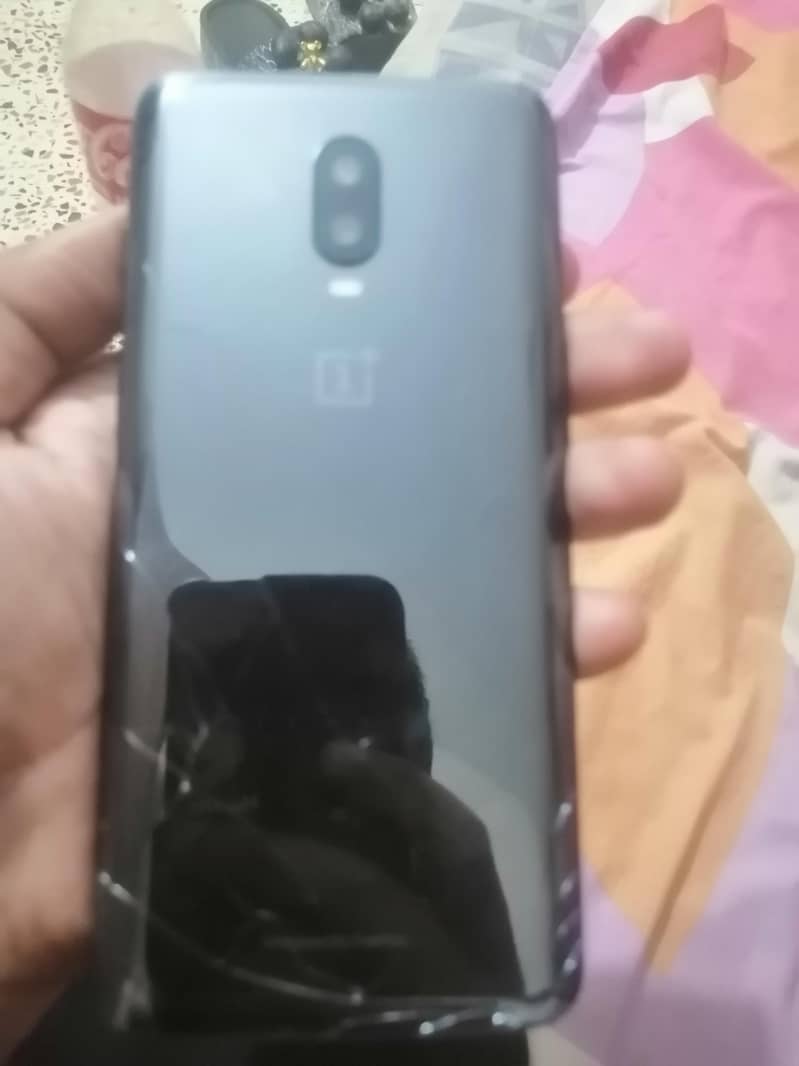 One Plus 6T 4