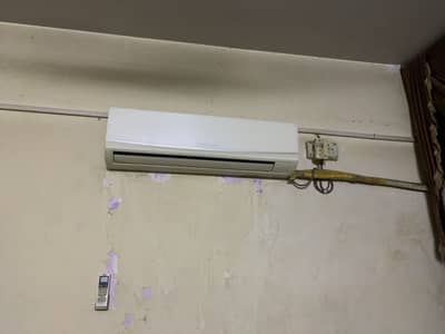 Good condition AC for sale
