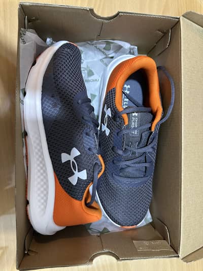 Under Armour charged pursuit 3
