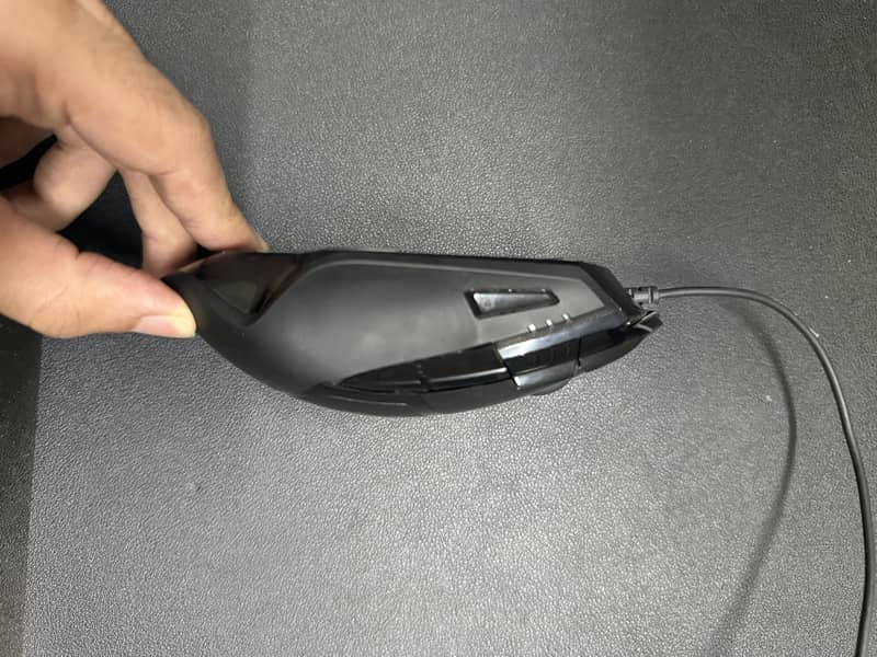 Logitech G402 1