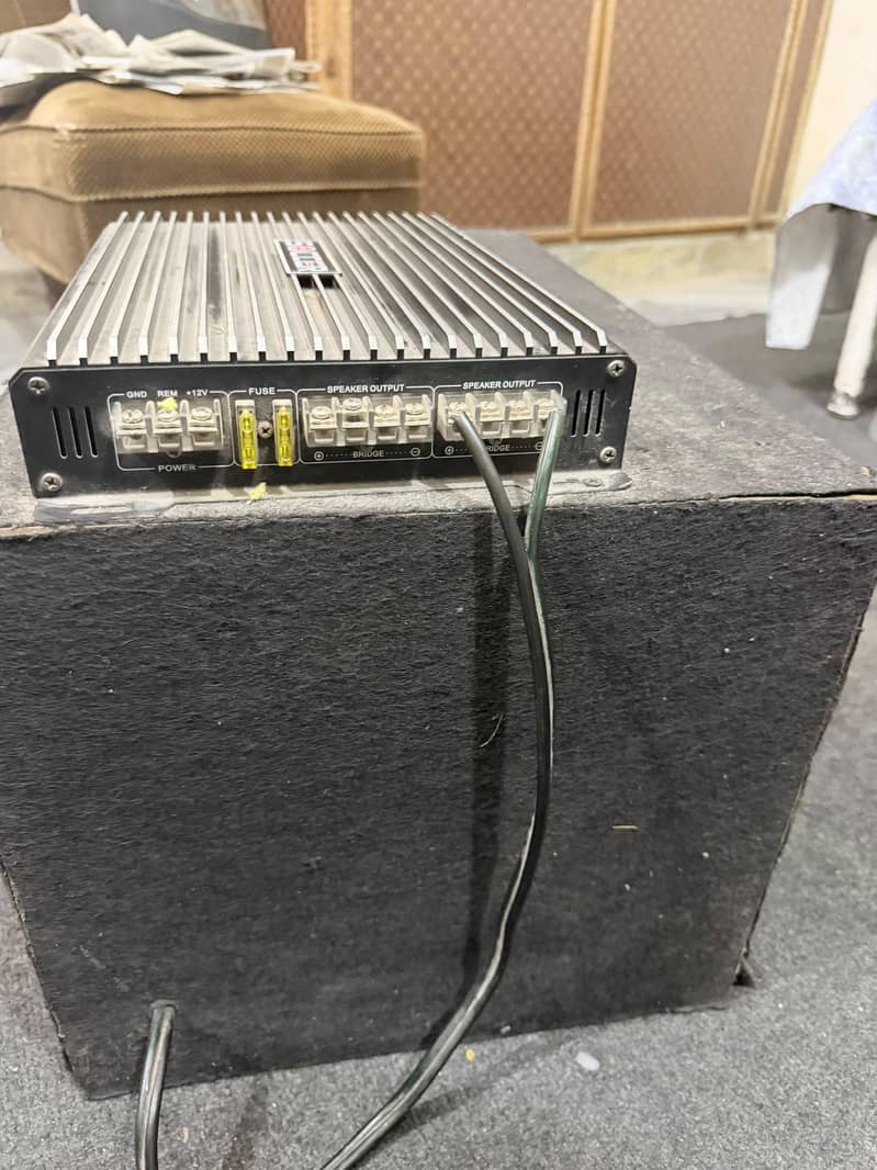 Amplifier+subwoofer 0