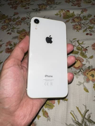 iPhone XR 128GB White