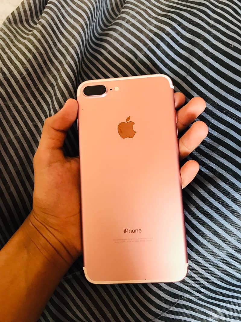 Apple iPhone 7 Plus 0
