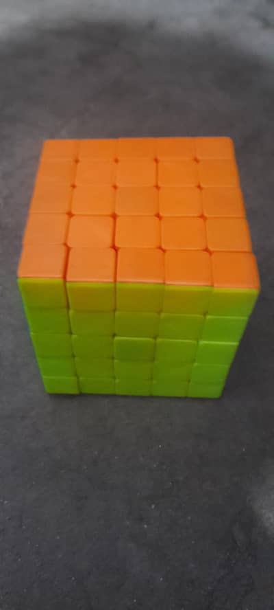 5 × 5 Cube Condition 9/10 because Cube box not available
