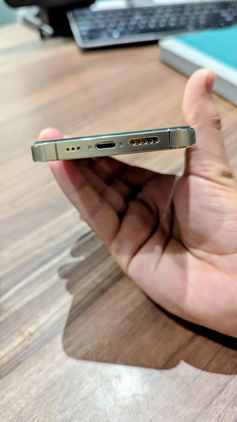 Apple iPhone 13 Pro 2