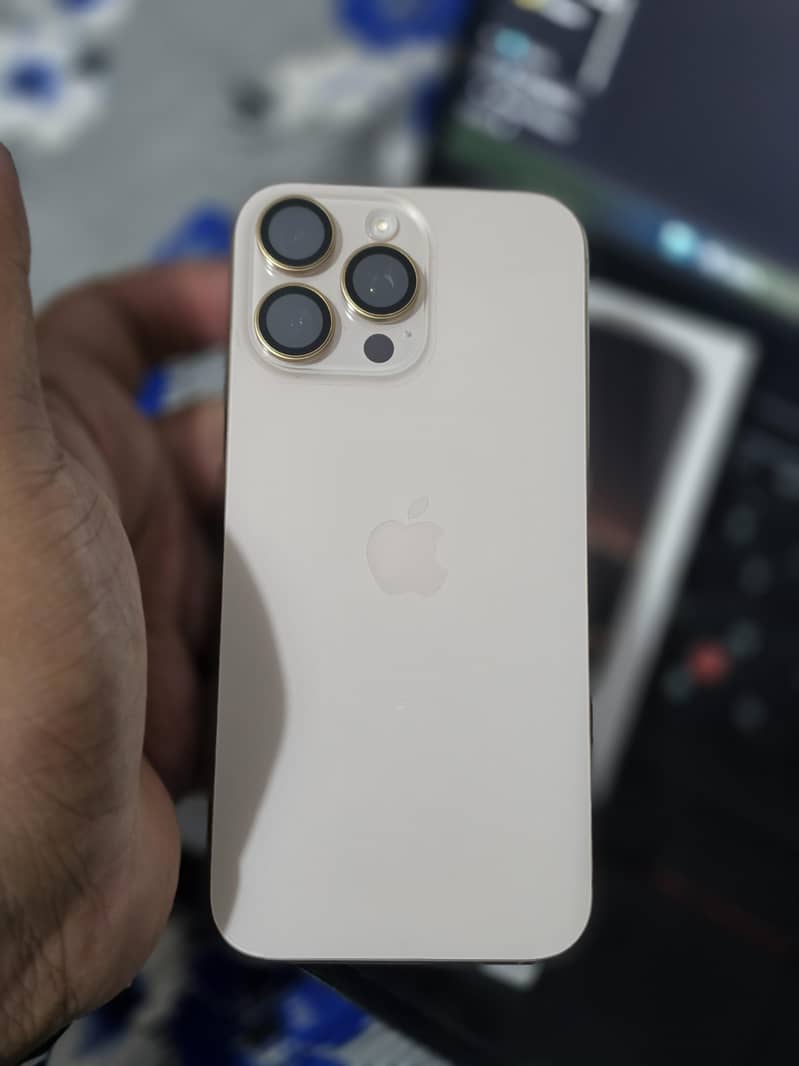Apple iPhone 16 Pro Max 2